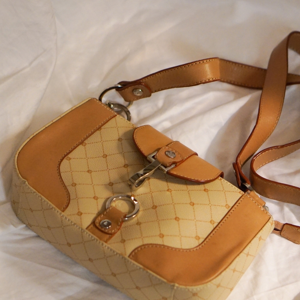 Vintage style purse